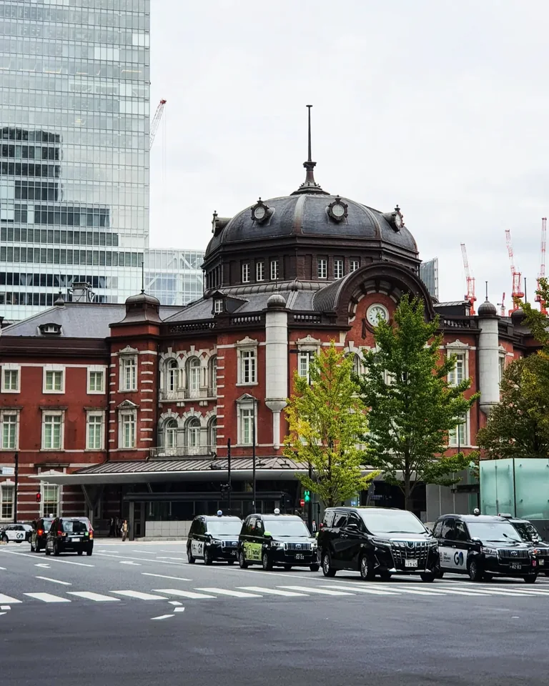 東京車站白天與站內,原貼文第 1 張照片